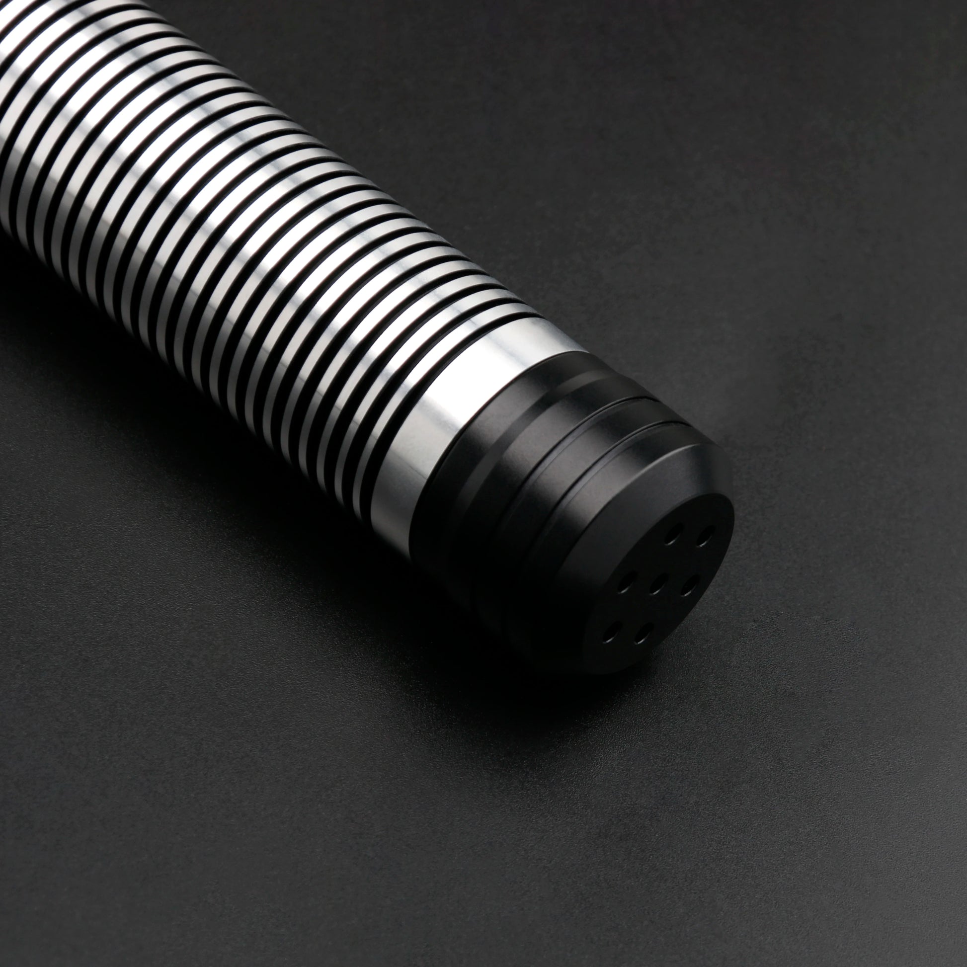 Neopixel Lightsaber Replica | Gesture Control | Metal Hilt | 16 Soundfont | 22 Light Effects | Luminous Collectible